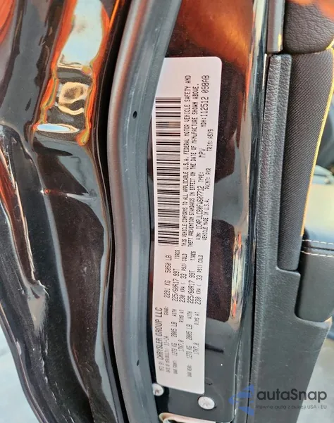 2015 Jeep Cherokee Latitude z USA, uszkodzony, nr VIN 1C4PJLCB0FW607712